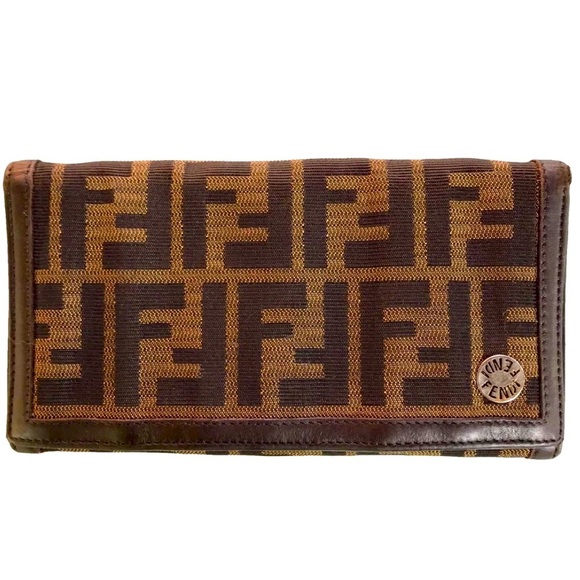 FENDI Brown Mono Canvas Leather Wallet in Authentic Good Used Condition. - Picture 3 of 17
